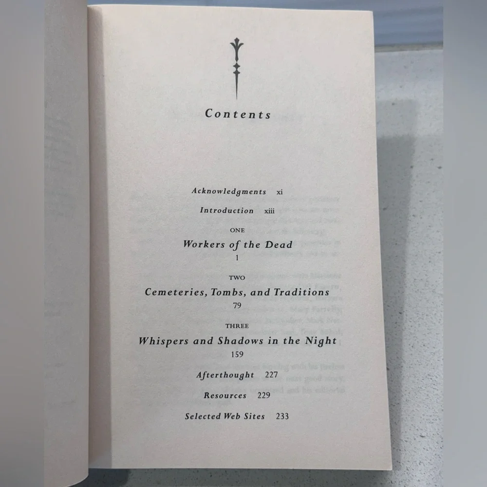 Cemetery Stories: Haunted Graveyards, Embalming Secrets (Paperback, 2001)
